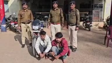 मुंगेली: मुंगेली लालपुर: ऑपरेशन मजनू में दो मनचले गिरफ्तार, भीड़ से बचाकर निकाला गया