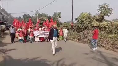 জামুরিয়া: বাংলা বাঁচাও যাত্রা পশ্চিম বর্ধমানে,
কুচবিহার থেকে কামারহাটি পর্যন্ত সিপিআইএমের পদযাত্রা, জামুরিয়া এলাকায় পদযাত্রা