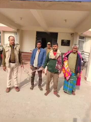 श्रीनगर: श्रीनगर पुलिस ने हंगामा करते हुए तीन शराबियों को किया गिरफ्तार, भेजा जेल