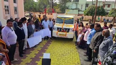 କଟକ ପୌରାଞ୍ଚଳ: କଟକ ମହାନଗର ନିଗମ ଦ୍ଵାରା ବୁଲା ପଶୁଙ୍କ ପାଇଁ ନୂଆ ଆମ୍ବୁଲାନ୍ସ ଉଦ୍ଘାଟିତ କଲେ ମେୟର