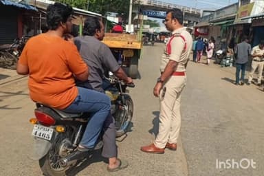 చీపురుపల్లి: ట్రాఫిక్ నిబంధనలు ఉల్లంఘిస్తే కఠిన చర్యలు తప్పవు : గరివిడి ఎస్ఐ లోకేశ్వరరావు