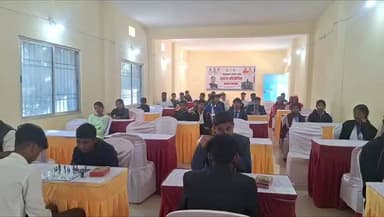 पत्थलगांव: पत्थलगांव के स्वामी आत्मानंद उत्कृष्ट विद्यालय में रविवार को दोपहर 3 बजे विकासखंड स्तरीय शतरंज प्रतियोगिता का सफल आयोजन