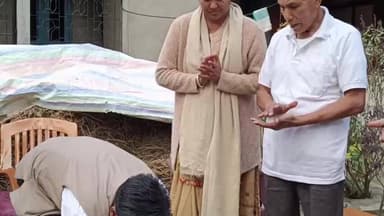 বকো: বকোৰ বন্দাপাৰাত শ্বহীদ পৰিয়ালক সাক্ষাৎত কৰে দক্ষিণ কামৰূপ জিলা বিজেপি যুৱ মৰ্চাৰ কৰ্মীয়ে