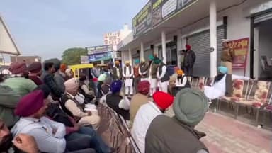 ਐਮ.ਪੀ ਮਾਲਵਿੰਦਰ ਸਿੰਘ ਕੰਗ ਨੇ ਜ਼ਿਲ੍ਹਾ ਪਰਿਸ਼ਦ ਲਈ ਬੀਰ ਦਵਿੰਦਰ ਸਿੰਘ ਬੱਲਾਂ ਤੇ ਮੜੌਲੀ ਜੋਨ ਤੋਂ ਪਰਮਿੰਦਰ ਸਿੰਘ ਖਟੜਾ ਲਈ ਕੀਤਾ ਪ੍ਰਚਾਰ