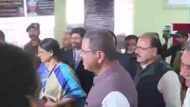 बैरसिया: केंद्रीय शिक्षा मंत्री इन्दर सिंह परमार ने भोपाल के कमला नेहरू संदीपनी विद्यालय का औचक निरीक्षण किया