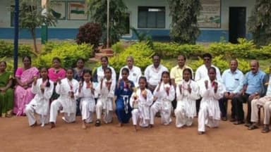 ಹಡಗಲಿ: ಮಾಗಳ ಗ್ರಾಮದ ಸರ್ಕಾರಿ ಹಿರಿಯ ಪ್ರಾಥಮಿಕ ಶಾಲೆಯ ವಿದ್ಯಾರ್ಥಿಗಳು, ರಾಷ್ಟ್ರಮಟ್ಟದ ಕರಾಟೆ ಸ್ಪರ್ಧೆಗೆ ಆಯ್ಕೆಯಾಗಿದ್ದಾರೆ