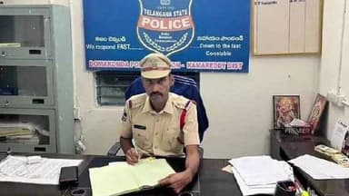 దోమకొండ: యువత చెడు అలవాట్లకు దూరంగా ఉండి, సమాజ నిర్మాణం కోసం, ముందుకు సాగాలి : దోమకొండ ఎస్సై ప్రభాకర్