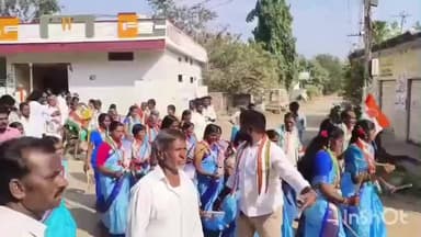 సంగెం: పర్వతగిరి మండల కేంద్రంలో ఎన్నికల ప్రచారంలో పాల్గొన్నారు ఎమ్మెల్యే కేఆర్ నాగరాజు