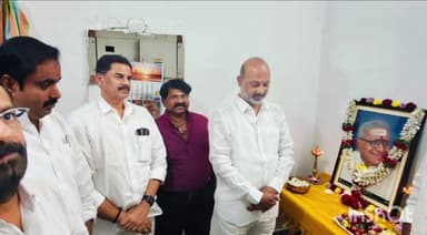 రాయపర్తి: ఆర్ఎస్ఎస్ కార్యకర్త మరణించడంతో పూలమాల విషయం నివాళులు అర్పించిన సెంట్రల్ మినిస్టర్ కిషన్ రెడ్డి