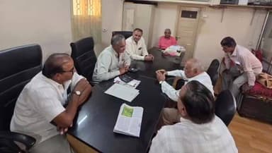 નખત્રાણા: ધારાસભ્યે મથલ ગામે શ્રી મથલ ગૌશાળાની મુલાકાત લીધી અને ટ્રસ્ટીઓ સાથે ચર્ચા કરીo