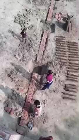 ग्राम पंचायत भूपतीपुर गांव का कौवागढ़ी ड़ी का मामला है पड़वा डंडों से मारपीट कई लोग घायल#उन्नाव उत्तर प्रदेश पब्लिक #