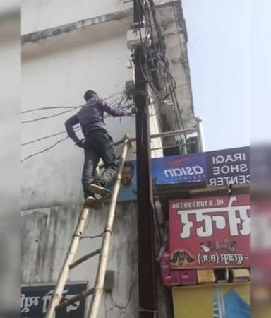 सूरजपुर: सूरजपुर में बिजली बिल बकायादारों पर बड़ी कार्रवाई, 23 कनेक्शन काटे गए, अवैध बिजली उपयोग पर होगी FIR, विद्युत अधिनियम 200