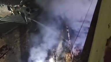 शाहकुंड: सजौर थाना क्षेत्र के सजौर बाजार में एक घर में आग लगने से लाखों की संपत्ति जलकर राख