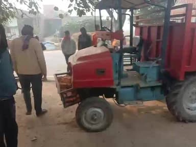 ballia jila ke prashurampur gave me nagra ghoshi marg par rbc bhattha jo lashani ka hai uska mini tractor ne takkar mar