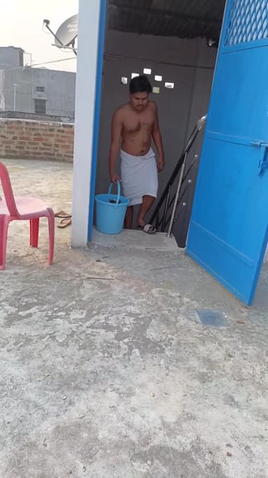 #ठंड का #प्रकोप #मरते #मरते बचा #comedy #funny #trending #viral #fun #entertainment @radhikabgs77 @zoyadhruv