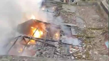 মাৰ্ঘেৰিটা: লিডু বজাৰত ভয়ংকৰ অগ্নিকাণ্ড,দুখনকৈ দোকান ভস্মীভূত