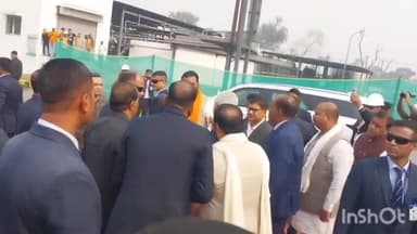 नावानगर: सीएम पहुंचे नावानगर, स्थानीय लोगों ने औद्योगिक कंपनियों में स्थानीय लोगों को रोजगार देने की मांग उठाई