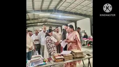 శాలిగౌరారం: శాలిగౌరారం మండలంలోని ఎలక్షన్స్ మెటీరియల్ కేంద్రాన్ని ఆకస్మికంగా పరిశీలించిన జిల్లా కలెక్టర్ ఇలా త్రిపాఠి