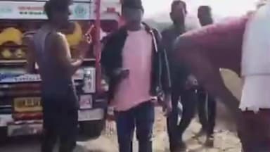 सावली: हरंबा-सावली मार्गावर रेतीने भरलेल्या ट्रकने दुचाकीला दिलेल्या जोरदार धडकेत महिलेने गमावला एक पाय