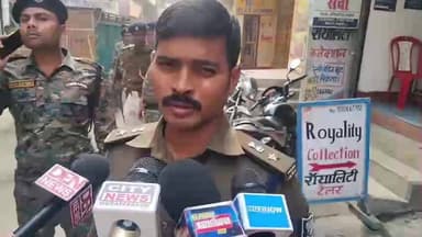 मुशहरी: पांडेय गली में बाइक सवार तीन अपराधियों ने एक बुजुर्ग से साढ़े तीन लाख की लूट की