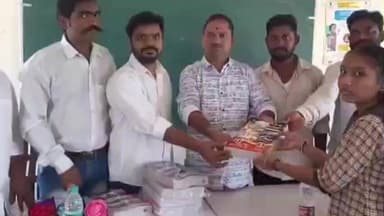 మాకవరపాలెం హైస్కూల్లో పదోవ తరగతి విద్యార్థులకు స్టడీ మెటీరియల్ అందజేసిన నర్సీపట్నం జనసేన నియోజకవర్గం ఇంచార్జ్ సూరి చంద్ర