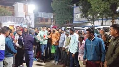 নিজস্ব সংবাদদাতা, জয়পুর:
জয়পুর থানার নবনিযুক্ত আইসি পার্থ কুমার ভূঁইয়াকে সৌজন্য সাক্ষাতে শুভেচ্ছা জানান তৃণমূল কংগ্রেসের...