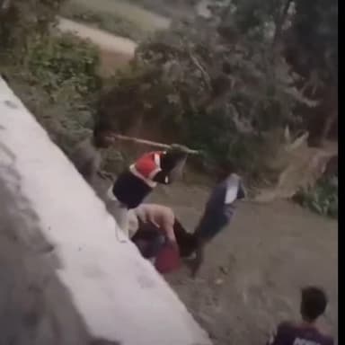 गोपालगंज - फुलवरिया में 2 पक्षो ने ख़ूनी संघर्ष, 6 लोग घायल, मारपीट का वीडियो आया सामने 😭😭
#gopalganj #news #viral #reels...