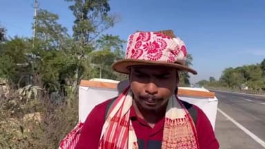 নাহৰকটীয়া: নামৰূপৰ সাৰকাখানা উপস্থিত হৈ সাৰকাখানত সংঘটিত অগ্নিকাণ্ডৰ ঘটনা বুজ ল'লে বিধায়ক তৰংগ গগৈয়ে