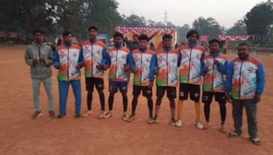 गोइलकेरा: गोइलकेरा के बड़ेला गांव में दो दिवसीय फुटबॉल टूर्नामेंट का आयोजन