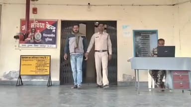 फरसाबहार: शादी का झांसा देकर युवती से अनाचार, आरोपी सहायक पोस्ट मास्टर को किया गिरफ्तार