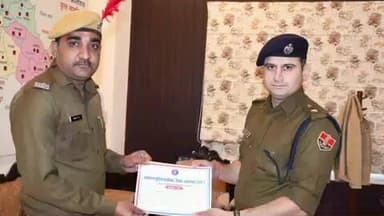 सुनेल: सुनेल थाने के कांस्टेबल कौशल राज को एसपी ने सर्वश्रेष्ठ कांस्टेबल के सम्मान से नवाजा