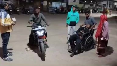 गुमला: टाटी टोला के पास बोलेरो ने बाइक सवार को मारी टक्कर, एक व्यक्ति रिम्स रेफर