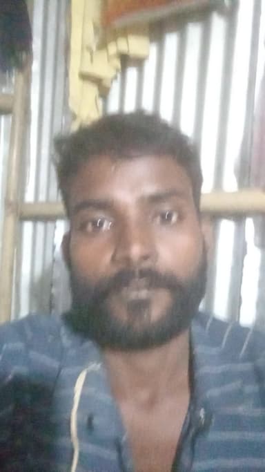 मैं ग्राम गोहर का निवासी हु और मुझे मेरा बुआ का लड़का तीन दिन से मार रहा है मुझे जबरजस्ती काम करवा रहा है और