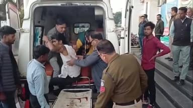 छतरपुर नगर: खजुराहो के गौतमा होटल में फूड पॉइजनिंग से 8 कर्मचारी बीमार, जिला अस्पताल में इलाज जारी