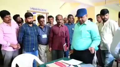 టేక్మల్: టేక్మాల్ పోస్టర్ బ్యాలెట్ కేంద్రాన్ని పరిశీలించిన జిల్లా కలెక్టర్ రాహుల్ రాజ్