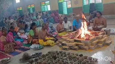 பொள்ளாச்சி: உலக நன்மை வேண்டி ராமலிங்க சௌடேஸ்வரி அம்மன் கோவிலில் 1008 சங்கு பூஜை நடைபெற்றது