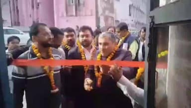 फतेहपुर: जिला अस्पताल में चेयरमैन राजकुमार मौर्य ने रैन बसेरा का उद्घाटन किया, ठंड से बचाने के लिए बनाया गया है