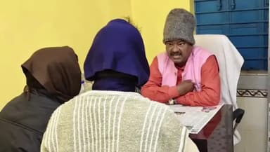 সিঙ্গুর: কাপাসহাঁড়িয়ায় তৃণমূল অফিসে মন্ত্রীর উপস্থিতিতে সাংগঠনিক বৈঠক, তৃণমূল কর্মীদের চাঙ্গা বার্তা