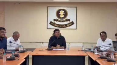 ઉમરપાડા: જિલ્લા કલેક્ટર કચેરી ખાતે મતદારયાદીની ખાસ સઘન સુધારણા કાર્યક્રમ હેઠળ વિવિધ રાજકીય પક્ષોના પ્રતિનિધિઓ સાથે બેઠક યોજાઈ