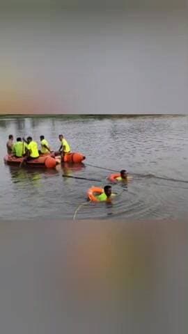 மானூர்: தாமிரபரணி ஆற்றில் மூழ்கிய மேல தாளையூத்து பகுதியை சேர்ந்த சிறுவன். தீயணைப்புத் துறையினர் தேடும் பணி தீவிரம்