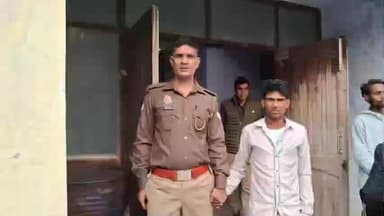 गाज़ीपुर: गाजीपुर के विशेष न्यायाधीश पाक्सो प्रथम रामअवतार प्रसाद की अदालत ने नाबालिग से दुष्कर्म के आरोपी को 10 वर्ष की सजा सुनाई