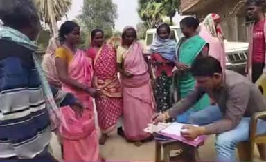 अमड़ापाड़ा: डीबीएल पचवारा सेंट्रल कोल माइंस ने आमझरी गांव में शिविर लगाया, बुजुर्गों व जरूरतमंदों को कंबल वितरित