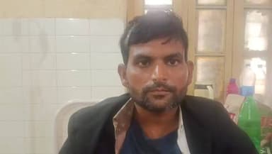 #बदायूँ ब्रेकिंग न्यूज
वकील पर जानलेवा हमला, 11 दिन बाद भी आरोपियों पर कार्रवाई नहीं!
बदायूँ। न्याय की रक्षा करने वाले ह...