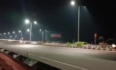 చేగుంట: 44వ జాతీయ రహదారిపై విద్యుత్ కాంతులు