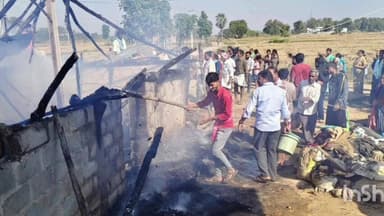 పర్వతగిరి: షార్ట్ సర్క్యూట్ కారణంగా గుగులోతు బిచ్చ్య కు చెందిన పూరిల్లు పూర్తిగా దగ్దం