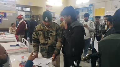 बैतूल कारगिल चौक पर अब स्टूडेंट्स से लूट – कुत्ते से डराया, मारपीट की और चांदी की चैन छीनकर बदमाश फरार
#news
#betul
#b...