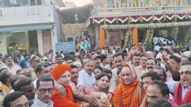 ಕೊಟ್ಟೂರು: ಭಕ್ತಾದಿಗಳ ಸಮ್ಮುಖದಲ್ಲಿ ಅದ್ದೂರಿಯಾಗಿ ಜರುಗಿದ,ಶ್ರೀ ಗುರು ಕೊಟ್ಟೂರೇಶ್ವರ ಸ್ವಾಮಿಯ ಕಾರ್ತಿಕೋತ್ಸವ