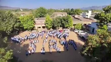 पुष्कर: पुष्कर में गहन पुनर्निरीक्षण अभियान के तहत विद्यार्थियों ने मानव श्रृंखला बनाकर SIR जागरूकता का दिया संदेश