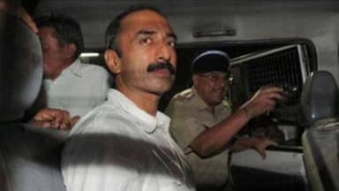 જામજોધપુર: જામનગરના તત્કાલીન પોલીસ અધિકારી સંજીવ ભટ્ટને જામજોધપુર અદાલતમાં હાજર કરાયા