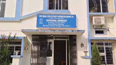 বংশীহারী: বিদ্যুৎ লাইন স্থানান্তরে টাকা লেনদেনের অভিযোগে চাঞ্চল্য বুনিয়াদপুরে